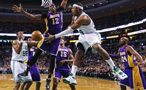 Pierce scores 24 as Celtics beat Lakers 116-95 to improve to 6-0 without Rondo | iNFOnews.ca CP21934397