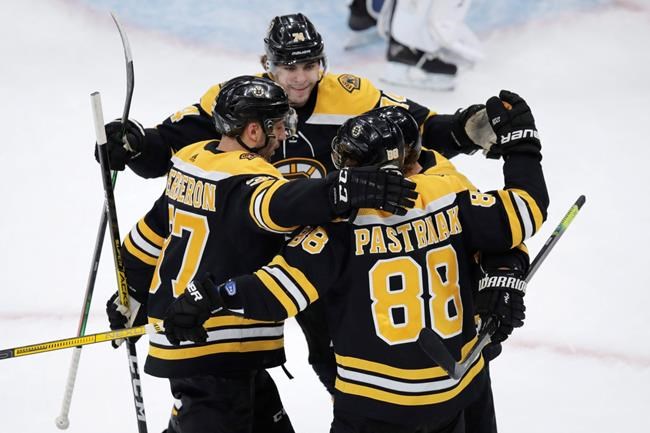 Pastrnak scores 10th, Bruins beat Maple Leafs 4-2 | iNFOnews.ca
