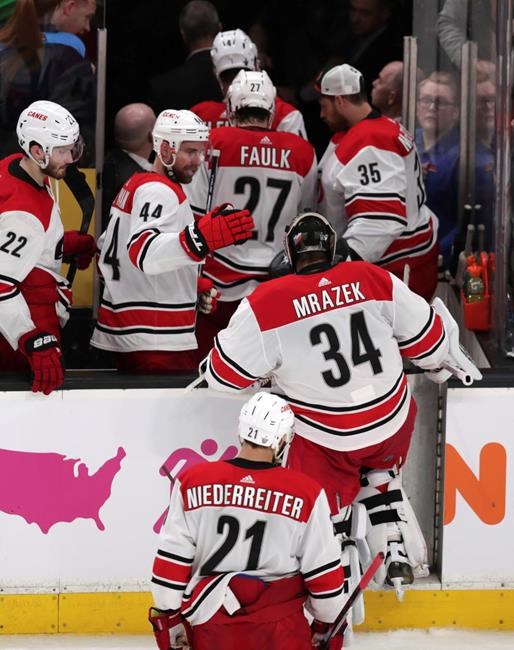 Bruins' score 4 goals in 3rd, beat Hurricanes 5-2 in Game 1 | iNFOnews.ca