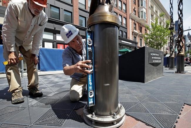 Memorial to marathon bombing victims takes shape in Boston | iNFOnews.ca
