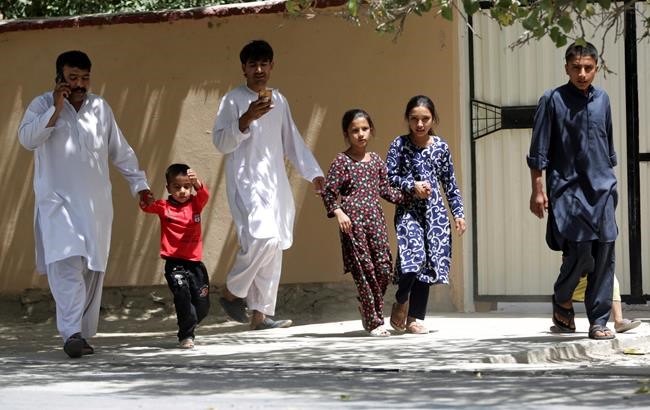 Taliban say no peace with 'occupation,' want US talks | iNFOnews.ca CP1936499414