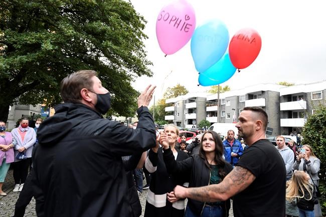Germany: 800 mourn death of 5 kids allegedly killed by mom | iNFOnews.ca Germany: 800 mourn death of 5 kids allegedly killed by mom | iNFOnews.ca