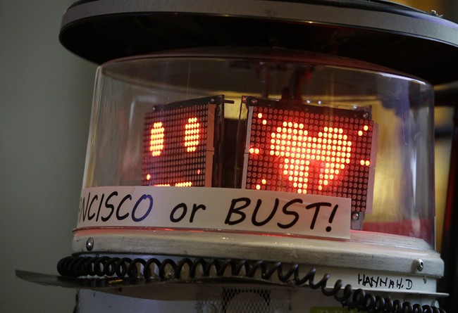 Canadian digital hitchhiker embarking on coast-to-coast tour of US | iNFOnews.ca CP33868361
