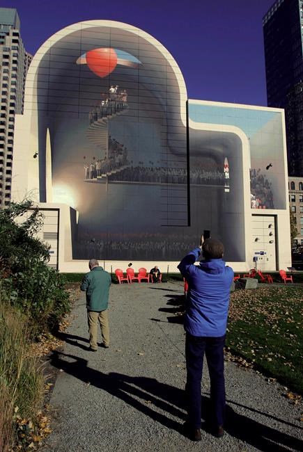 Stairway to heaven: Iranian artist's wall mural turns heads | iNFOnews.ca Stairway to heaven: Iranian artist's wall mural turns heads | iNFOnews.ca