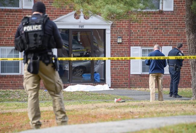 Baltimore shooting leaves 2 officers wounded; suspect dead | iNFOnews.ca Baltimore shooting leaves 2 officers wounded; suspect dead | iNFOnews.ca