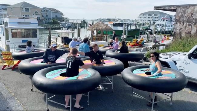 Bouncing back: Restaurant debuts 'bumper tables' amid virus | iNFOnews.ca