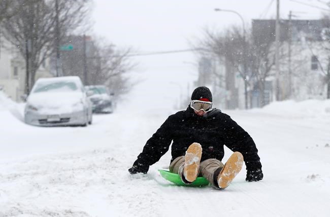 Storm blasts winter-weary Northeast; thousands lose power | iNFOnews.ca Storm blasts winter-weary Northeast; thousands lose power | iNFOnews.ca