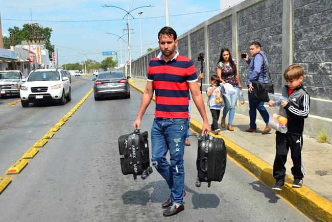 US returns first asylum seekers to violent Nuevo Laredo | iNFOnews.ca