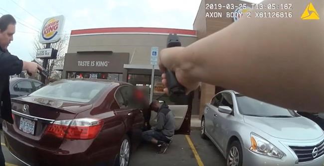 Video: Officers shoot man after telling him to drop gun | iNFOnews.ca