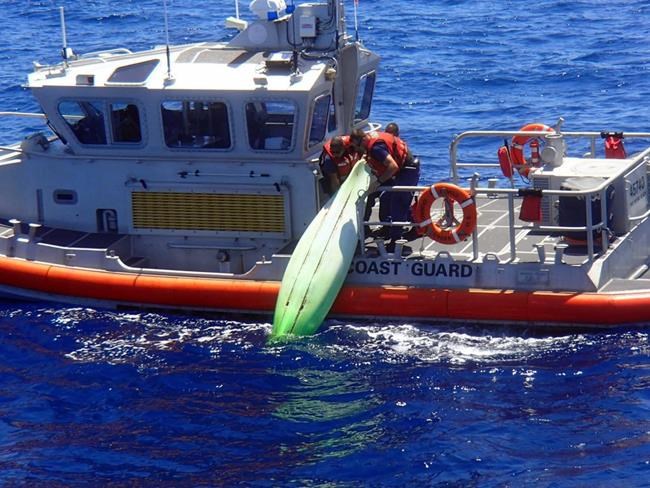 Coast Guard: Body recovered from Gulf sailboat debris field | iNFOnews.ca Coast Guard: Body recovered from Gulf sailboat debris field | iNFOnews.ca