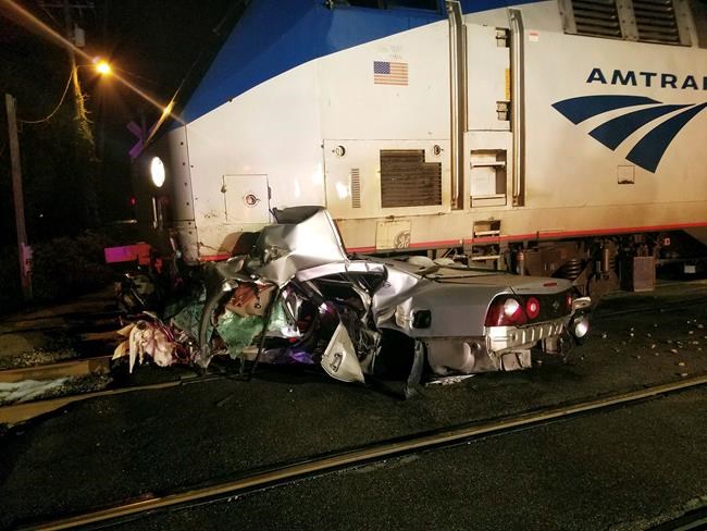 No one seriously hurt as Amtrak train slices car in two | iNFOnews.ca