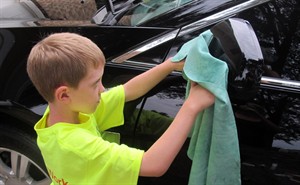 Family takes 6 kids on the road for summer trip to learn value of hard work, service to others | iNFOnews.ca CP29412770