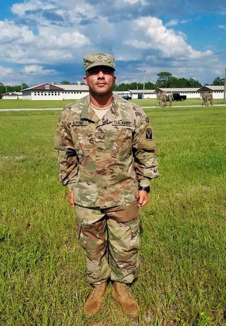Florida soldier says agency is blocking path to citizenship | iNFOnews.ca Florida soldier says agency is blocking path to citizenship | iNFOnews.ca