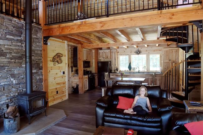 Owner, township dispute over Michigan island vacation rental | iNFOnews.ca CP1099296747