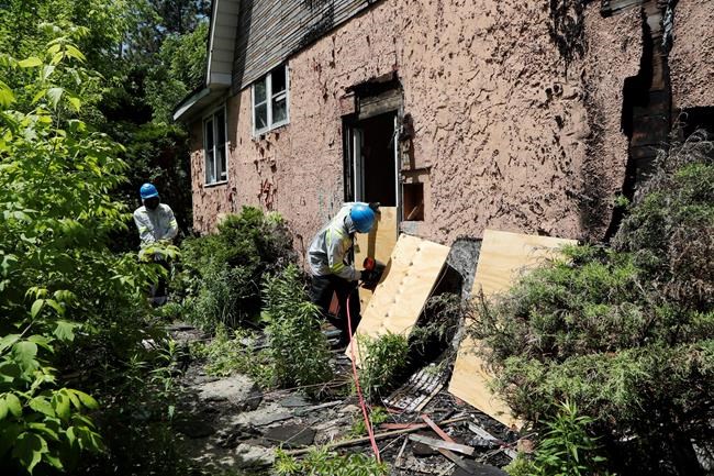 Detroit hurries to board vacant houses after serial slayings | iNFOnews.ca Detroit hurries to board vacant houses after serial slayings | iNFOnews.ca