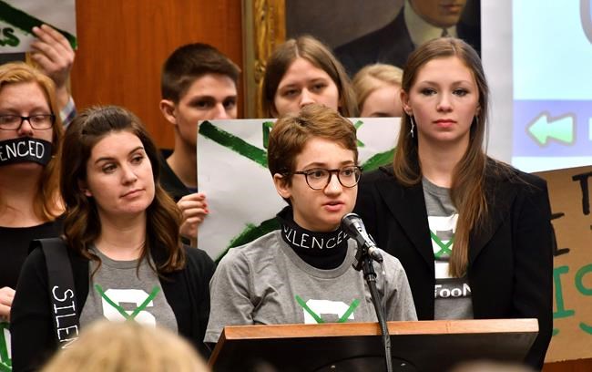 Michigan State chief denies raise, under fire over ex-doctor | iNFOnews.ca