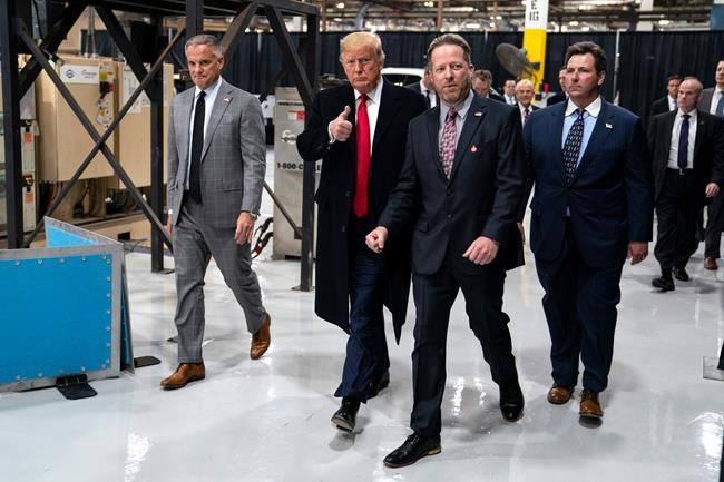 Trump rails against Democratic rivals ahead of Iowa caucuses | iNFOnews.ca CP2019254140