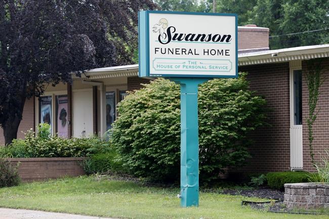 Funeral home horrors put spotlight on spotty US regulations | iNFOnews.ca CP1637578368