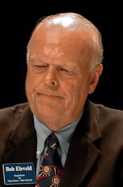 Michigan man publishes obituary while still alive | iNFOnews.ca