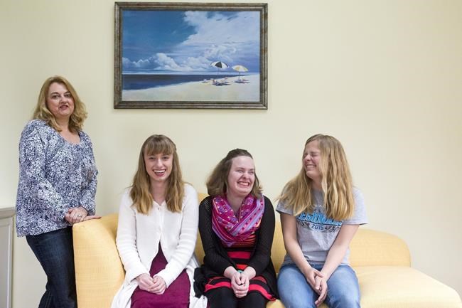 Triplets born prematurely set to graduate at top of class | iNFOnews.ca
