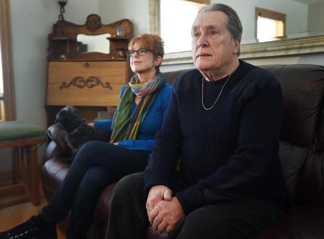 2 dogs save elderly Michigan woman from freezing outside | iNFOnews.ca