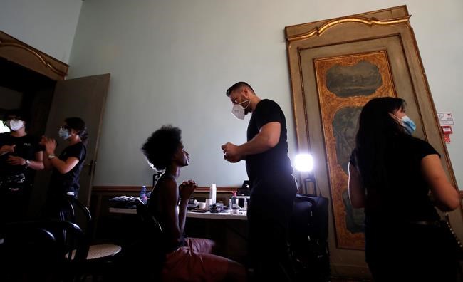 Milan fashion gives small opening to Black Lives Matter | iNFOnews.ca Milan fashion gives small opening to Black Lives Matter | iNFOnews.ca