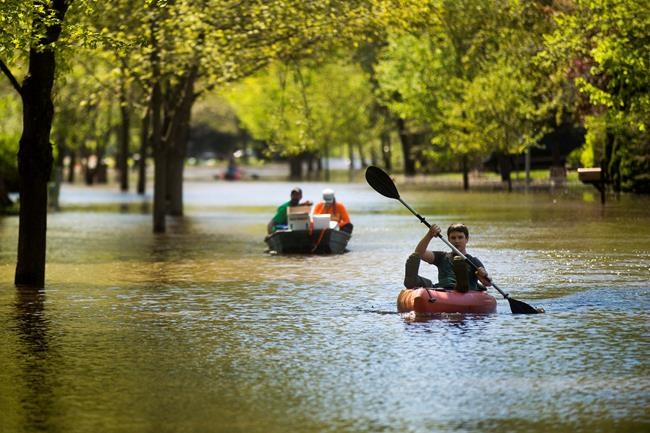 Trump declares emergency for flooded Michigan communities | iNFOnews.ca