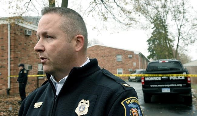 Suspect shot by police after wounding 2 officers dies | iNFOnews.ca