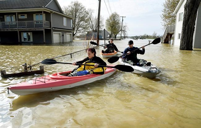 A rising Lake Erie closes streets, ferry, leaves debris | iNFOnews.ca A rising Lake Erie closes streets, ferry, leaves debris | iNFOnews.ca