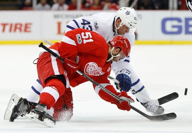 Matthews' 23rd goal helps Maple Leafs beat Red Wings 4-0 | iNFOnews.ca