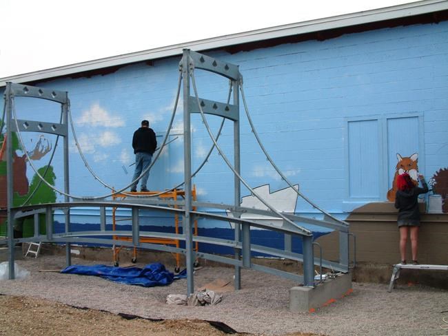 Children's museum gets "Mini-Mac" version of Mackinac Bridge | iNFOnews.ca