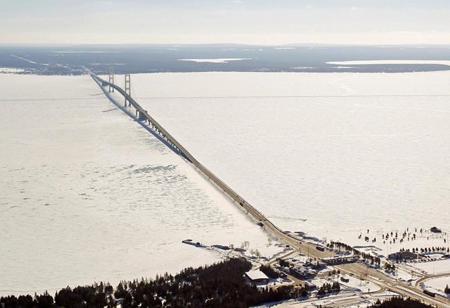 Marine vessel may have caused leaks into Straits of Mackinac | iNFOnews.ca Marine vessel may have caused leaks into Straits of Mackinac | iNFOnews.ca