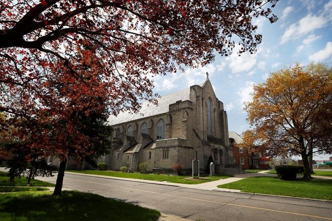 Archdiocese removes prominent Detroit priest from pulpit | iNFOnews.ca