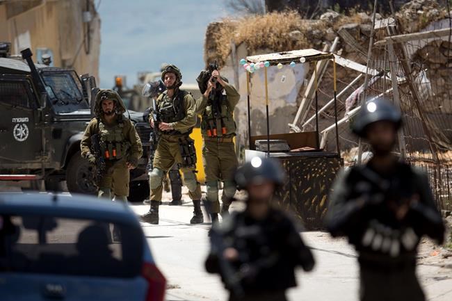 Israeli army: Soldier killed by rock during West Bank raid | iNFOnews.ca
