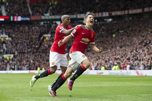 Chelsea takes another step to EPL title as Arsenal, Man United also win on day of wonder goals | iNFOnews.ca CP32565470