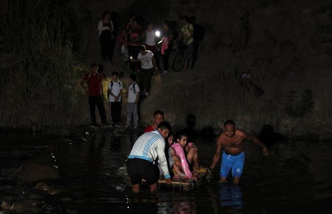 Border closure forces Venezuelan kids to make perilous treks | iNFOnews.ca Border closure forces Venezuelan kids to make perilous treks | iNFOnews.ca
