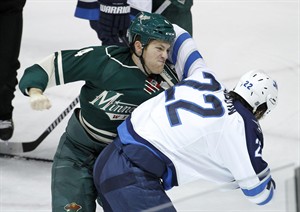 Andrew Ladd scores in overtime on fluke shot, Jets beats Wild 4-3 | iNFOnews.ca CP31266185