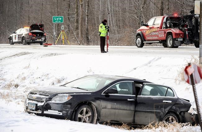 Semi crashes through elementary school wall in Minnesota | iNFOnews.ca Semi crashes through elementary school wall in Minnesota | iNFOnews.ca