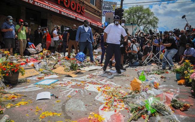 On the spot where George Floyd died, his brother urges calm | iNFOnews.ca