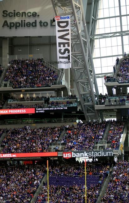 Stadium manager says protesters had tickets to Vikings game | iNFOnews.ca