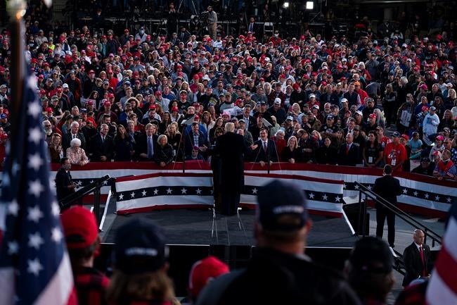 Trump, Biden absorb news of Ginsburg death on the fly | iNFOnews.ca