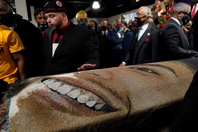 Sharpton decries 'stench of racism' in Daunte Wright's death | iNFOnews.ca