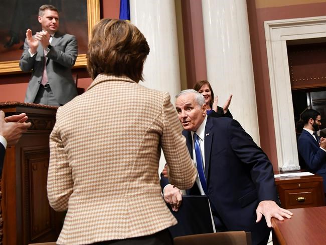 Minnesota Gov. Dayton, 69, collapses during speech | iNFOnews.ca Minnesota Gov. Dayton, 69, collapses during speech | iNFOnews.ca