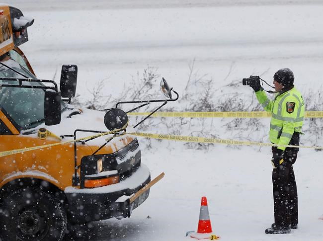 Police: School bus driver shot after crash in Minneapolis | iNFOnews.ca Police: School bus driver shot after crash in Minneapolis | iNFOnews.ca