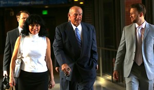 Jury awards ex-Minnesota Gov. Jesse Ventura $1.8 million in defamation suit over sniper memoir | iNFOnews.ca CP29301686