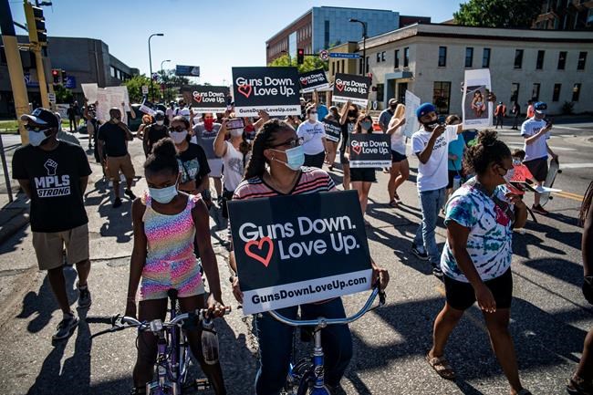 Minneapolis approves cuts to police budget, not staffing | iNFOnews.ca