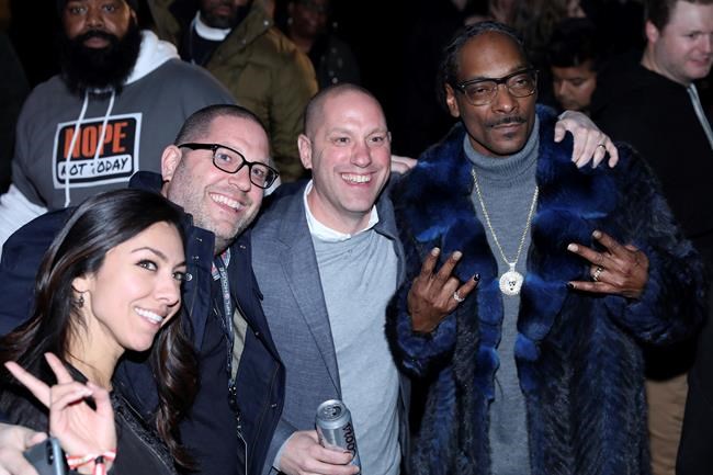 Snoop Dogg has busy Super Bowl week as DJ, gospel singer | iNFOnews.ca CP171644177