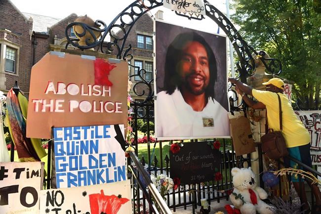 Defence wants trial moved for officer who shot Castile | iNFOnews.ca Defence wants trial moved for officer who shot Castile | iNFOnews.ca