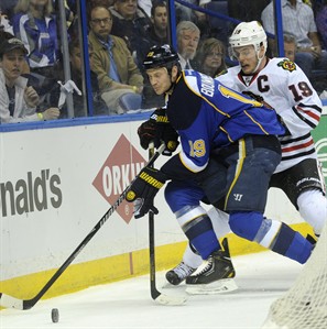 Blues beat Blackhawks 4-3 in OT on Jackman's goal through traffic, take 2-0 series lead | iNFOnews.ca