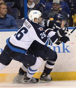 Pavelec gets second straight shutout, strengthens Jets' playoff push with 1-0 win over Blues | iNFOnews.ca